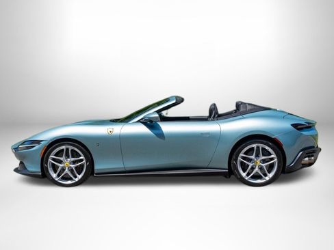 Used 2024 Ferrari Roma Spider RWD image 5