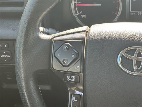 Used 2020 Toyota 4Runner TRD Off-Road Premium image 23