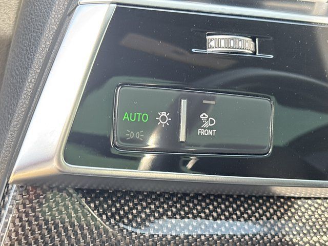 Used 2022 Audi SQ8 Prestige AWD/4WD image 28