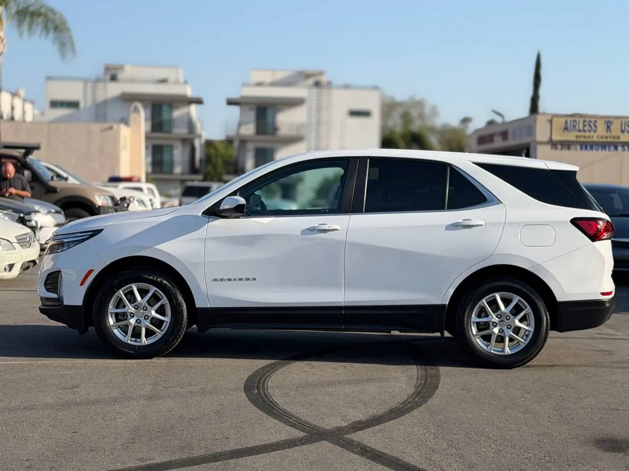 Used 2023 Chevrolet Equinox LT FWD image 11