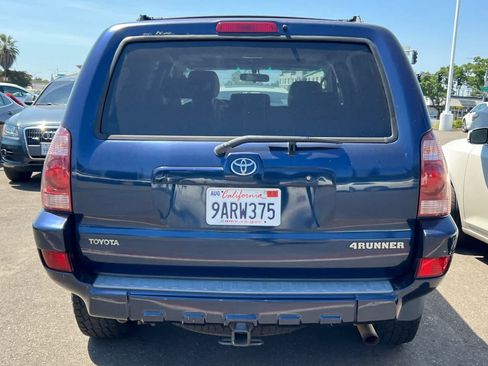 Used 2005 Toyota 4Runner SR5 AWD/4WD image 5