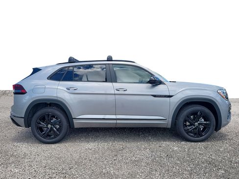 New 2025 Volkswagen Atlas Cross Sport SEL R-Line AWD/4WD image 5