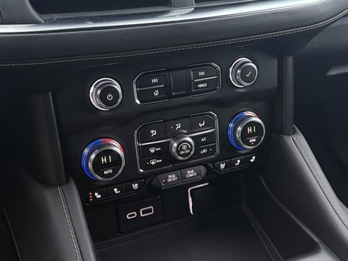 Used 2023 GMC Yukon AT4 image 35