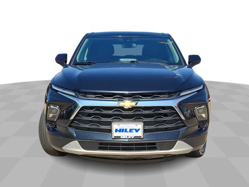 Used 2023 Chevrolet Blazer LT FWD image 3
