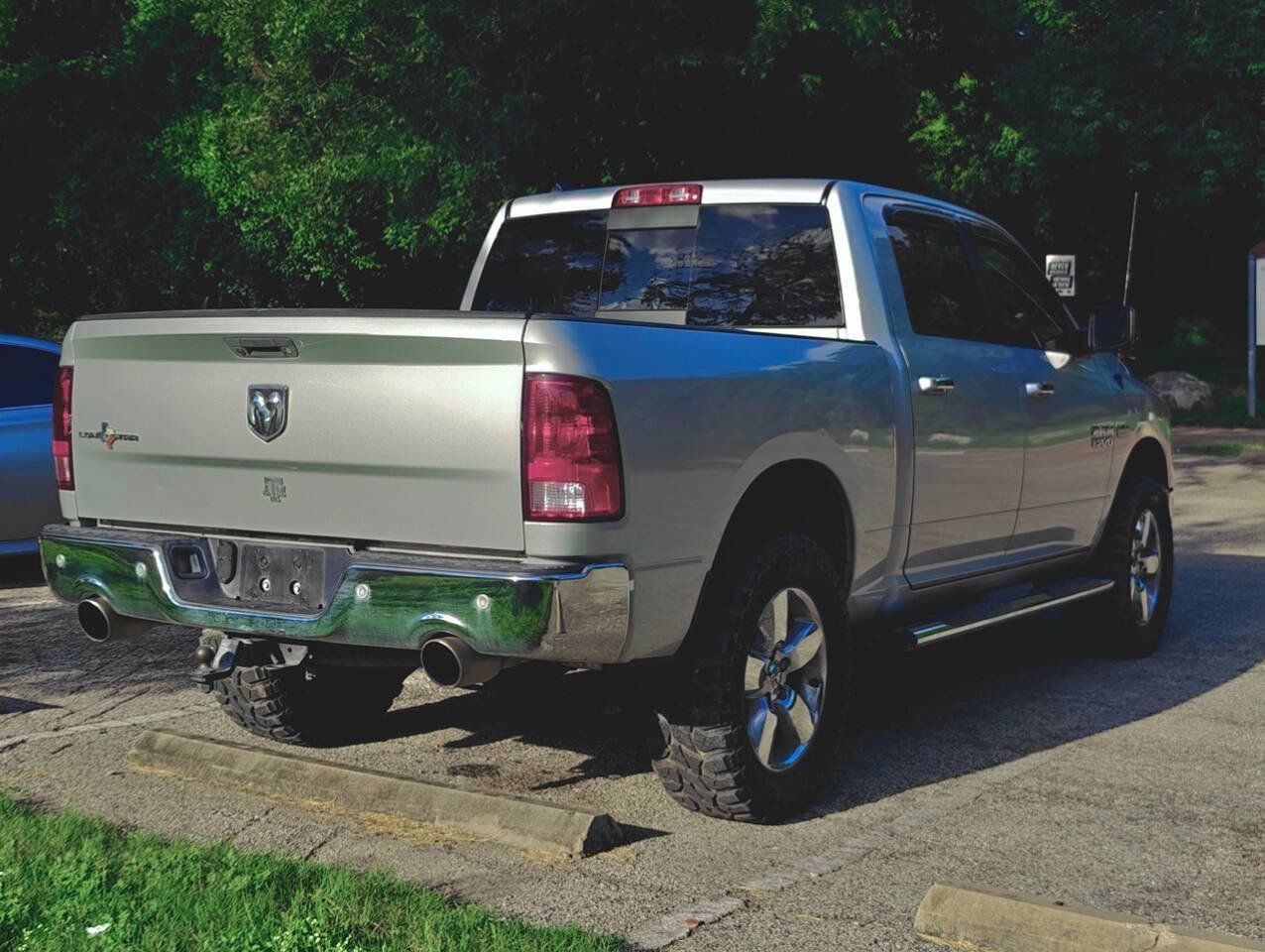 Used 2017 RAM 1500 Lone Star RWD image 4
