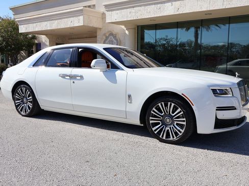 Used 2022 Rolls-Royce Ghost image 10