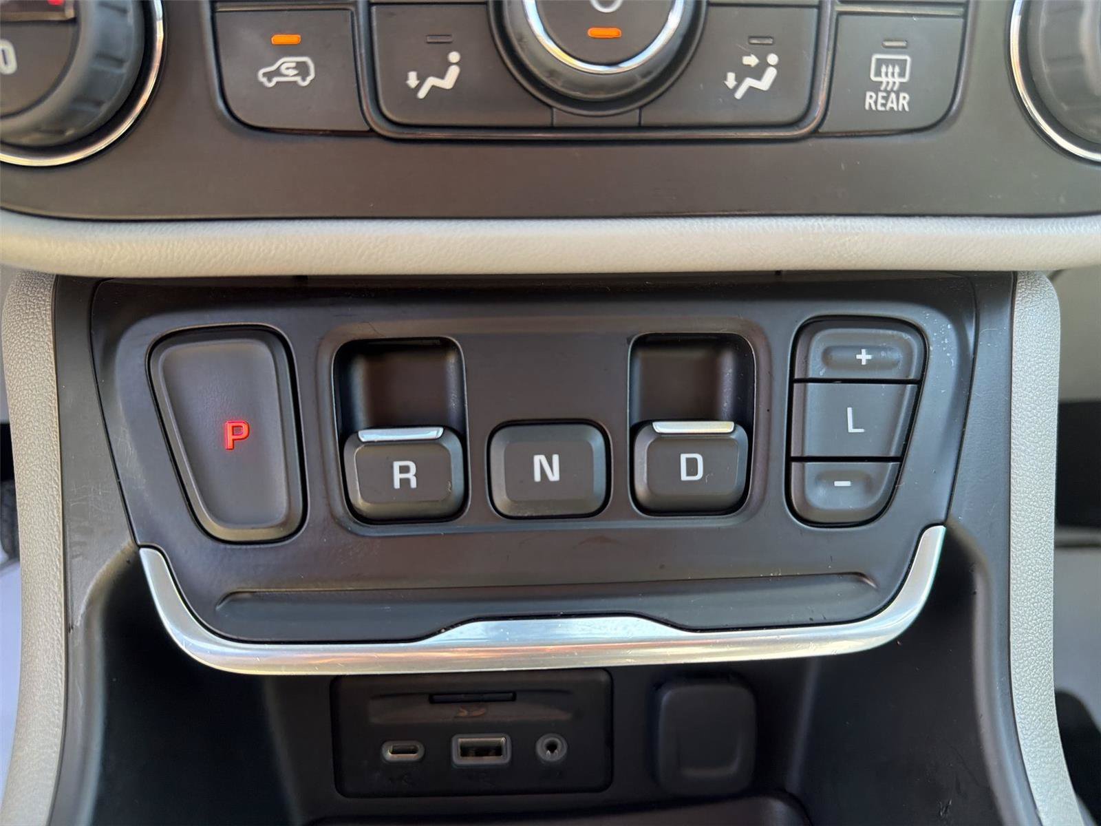 Used 2021 GMC Terrain SLT w/ Infotainment Package II FWD image 19