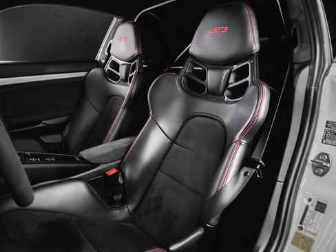 Used 2015 Porsche 911 GT3 RWD image 40