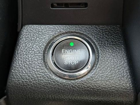 Used 2016 Ford F150 Platinum w/ Equipment Group 701A Luxury AWD/4WD image 21