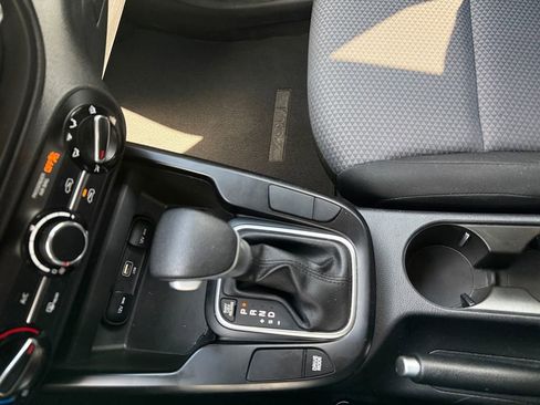 Used 2024 Kia Soul LX w/ Option Group 015 FWD image 23