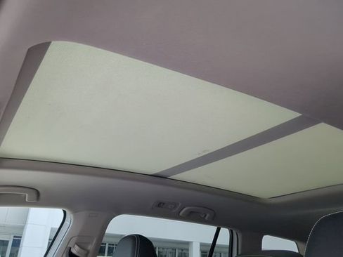 Certified 2023 Volkswagen Atlas SE w/ Panoramic Sunroof Package FWD image 23