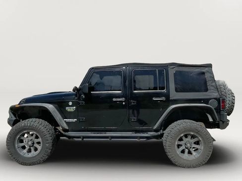 Used 2012 Jeep Wrangler Unlimited Rubicon image 16