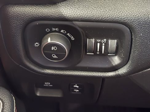 Used 2019 RAM 1500 Rebel w/ Rebel Level 2 Equipment Group AWD/4WD image 20