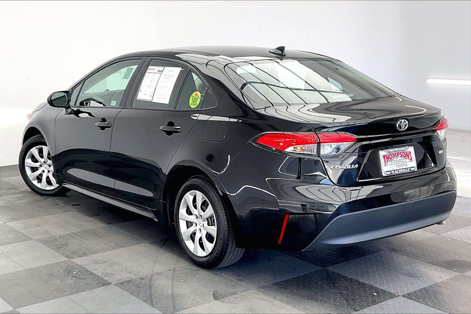 Used 2025 Toyota Corolla LE FWD image 10