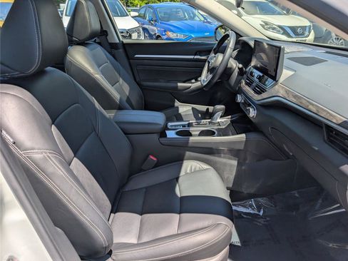 Used 2023 Nissan Altima 2.5 SL AWD/4WD image 12