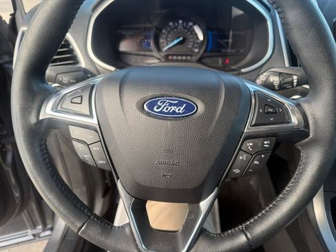 Used 2021 Ford Edge SEL image 24
