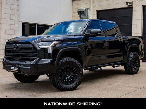 Used 2024 Toyota Tundra SR5 w/ SR5 Premium Package AWD/4WD image 4