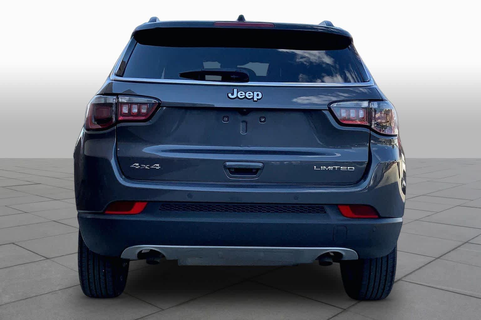 Used 2024 Jeep Compass Limited AWD/4WD image 5