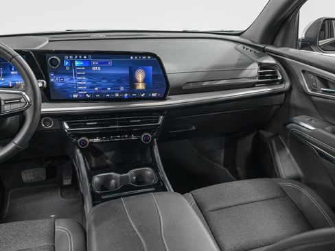 Used 2024 Chevrolet Traverse LS w/ Midnight/Sport Edition image 29