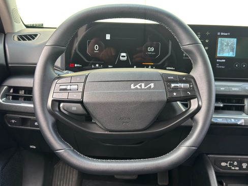 Used 2025 Kia K4 EX FWD image 18