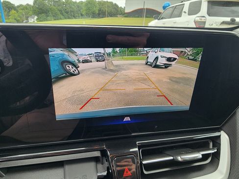 Used 2024 Chevrolet TrailBlazer LT w/ Convenience Package FWD image 19