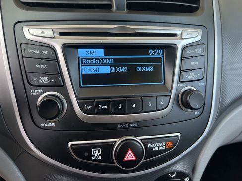 Used 2017 Hyundai Accent SE FWD image 49