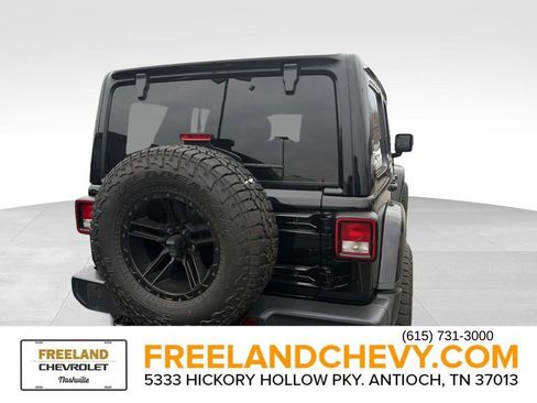 Used 2020 Jeep Wrangler Unlimited Sahara image 3