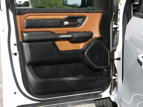 Used 2022 RAM 1500 Limited w/ Body Color Bumper Group image 13