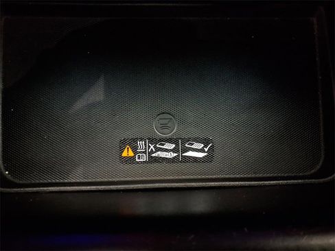 Used 2021 GMC Yukon XL SLT w/ SLT Luxury Plus Package image 25