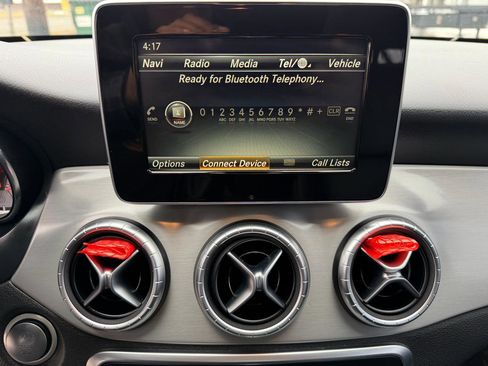 Used 2016 Mercedes-Benz CLA 250 image 33