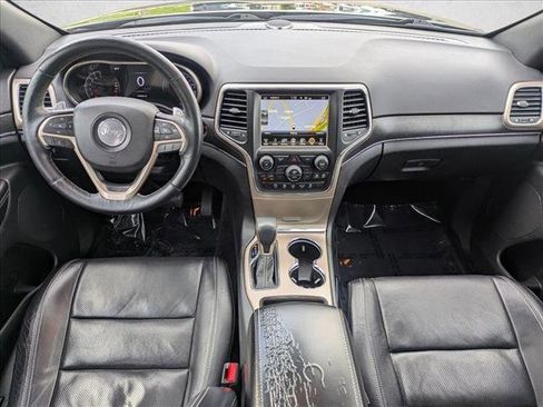 Used 2017 Jeep Grand Cherokee Limited w/ Luxury Group II image 18