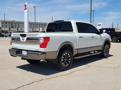 Used 2019 Nissan Titan Platinum Reserve w/ Platinum Utility Package image 4