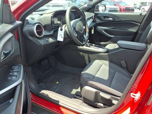 New 2026 Chevrolet Trax RS w/ Sunroof Package FWD image 9