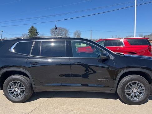 Used 2025 GMC Acadia Elevation FWD image 4
