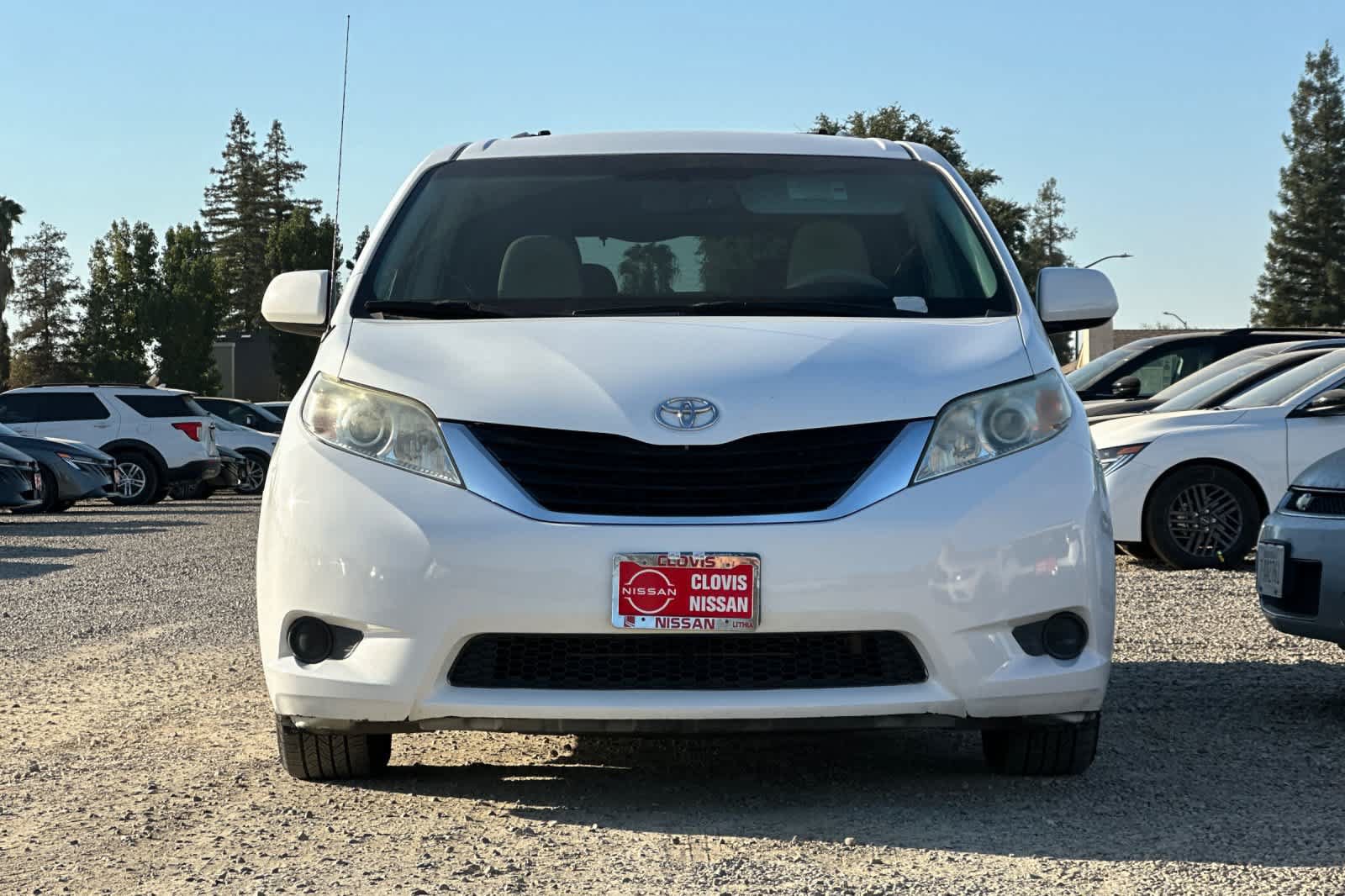 Used 2011 Toyota Sienna LE FWD image 11