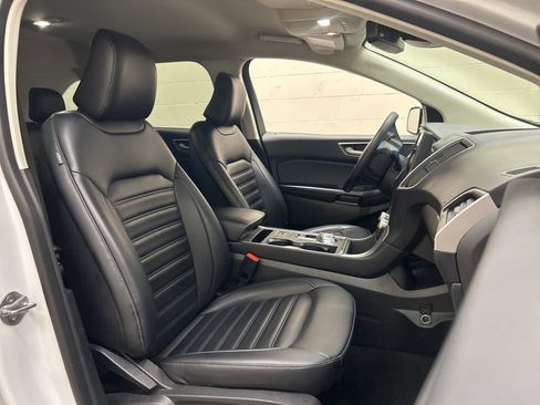 Used 2024 Ford Edge SEL image 10