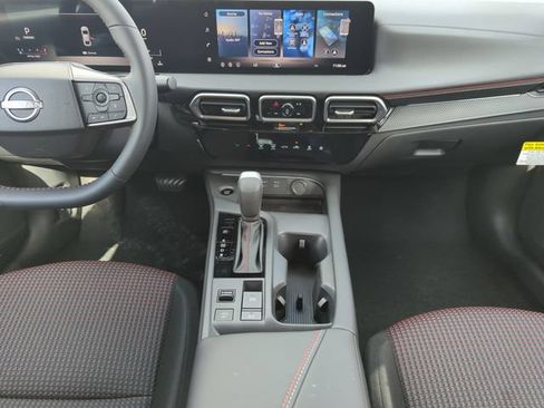 New 2026 Nissan Sentra SR w/ Floor Mat Package FWD image 23
