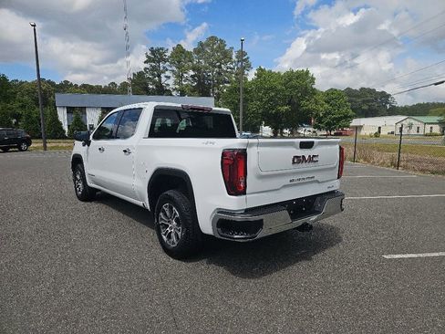 Used 2025 GMC Sierra 1500 SLT AWD/4WD image 9