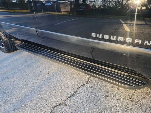 Used 2007 Chevrolet Suburban LTZ w/ LTZ Preferred Equipment Group image 12