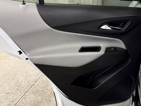 Used 2024 Chevrolet Equinox LT w/ Driver Convenience Package image 10