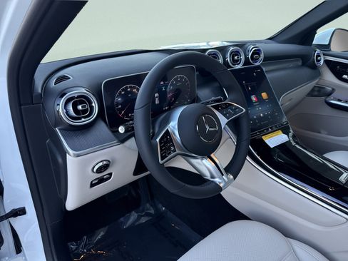 Certified 2026 Mercedes-Benz GLC 300 image 17