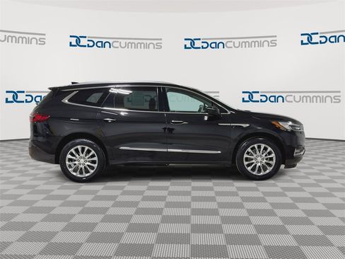 Used 2018 Buick Enclave Premium w/ Experience Buick Package image 9