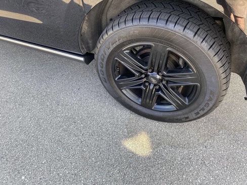 Used 2020 Ford Expedition Max Limited w/ Equipment Group 301A image 9