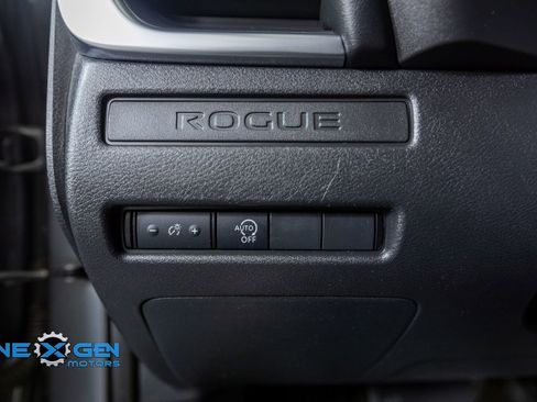 Used 2023 Nissan Rogue S AWD/4WD image 13