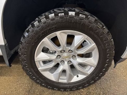 Used 2022 Chevrolet Silverado 1500 Custom image 9