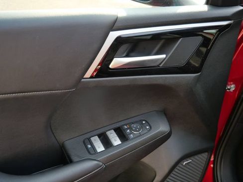 Used 2025 Mitsubishi Outlander SE AWD/4WD image 15