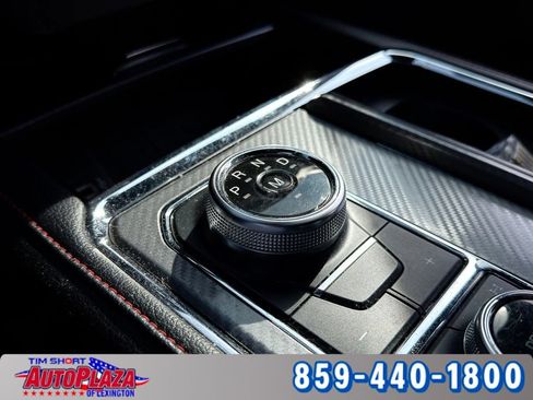 Used 2019 Ford Expedition Limited w/ Equipment Group 303A AWD/4WD image 18