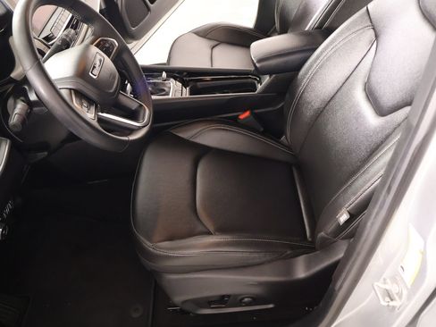Used 2025 Jeep Compass Limited AWD/4WD image 10