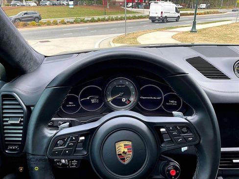 Used 2022 Porsche Cayenne Turbo GT image 20