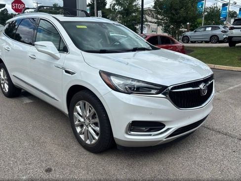 Used 2018 Buick Enclave Premium w/ Experience Buick Package AWD/4WD image 4